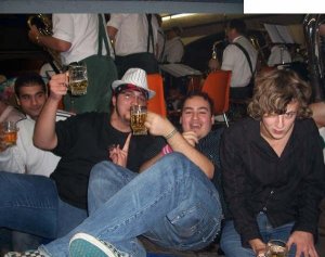 199732_4401045348_9066_n